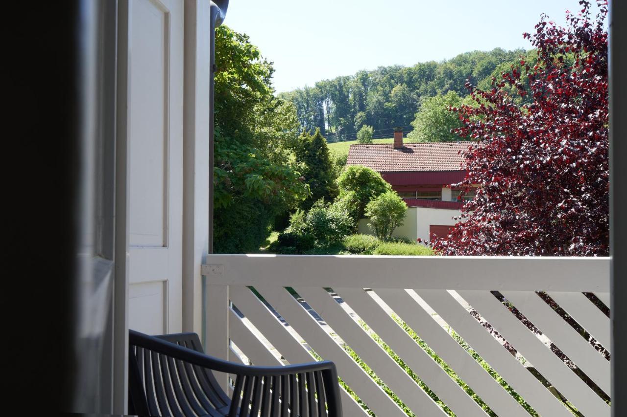 Gaestehaus Am Wasserschloss & Restaurant Wasserschloss Inzlingen Bagian luar foto
