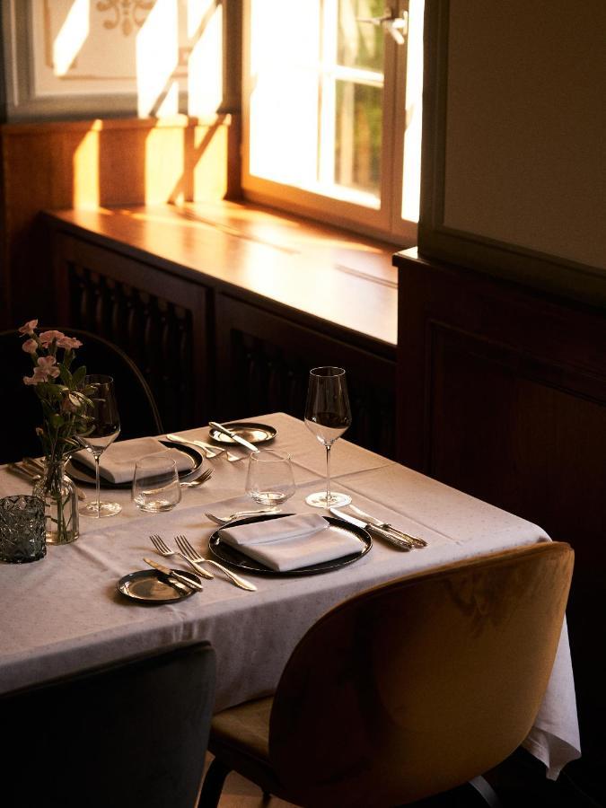 Gaestehaus Am Wasserschloss & Restaurant Wasserschloss Inzlingen Bagian luar foto